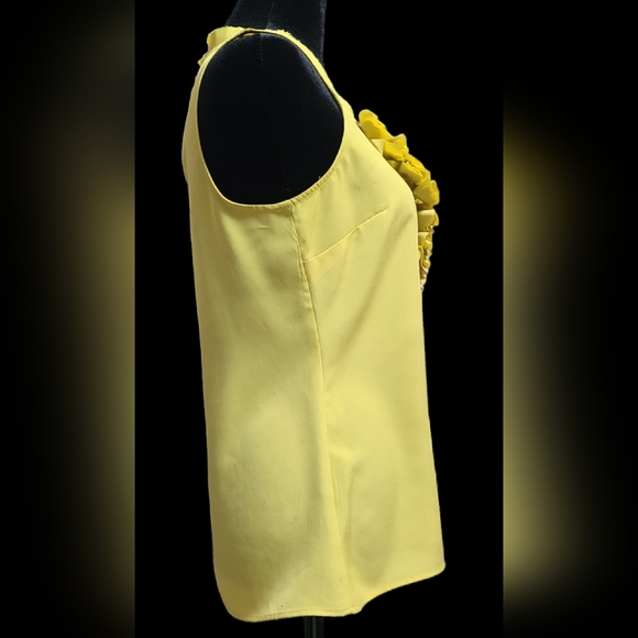 New York & company size XS chartreuse top - Picture 6 of 11